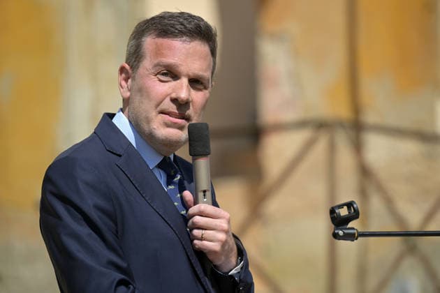 Topping-out ceremony at the Roman Baths Minister of State for Culture Dr Wolfram Weimer acknowledges the progress of the restoration work on the Roman Baths during a topping-out ceremony in Potsdams Park Sanssouci on 18 May 2026 The restoration work on the ensemble is due to be completed by 2029 The total construction costs are esti
