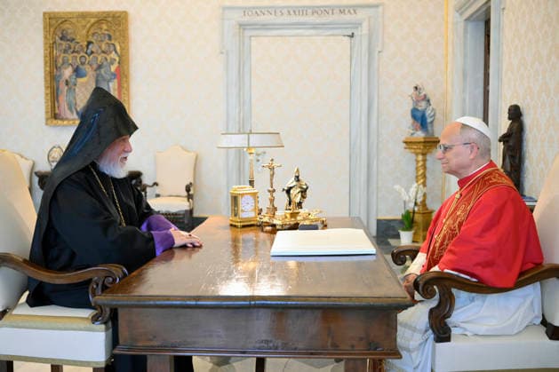 ITALY - POPE LEO XIV RECEIVES IN A PRIVATE AUDIENCE HIS HOLINESS ARMA I IN THE VATICAN- 2026 5 18 Italy, Rome, Vatican, 2026 5 18. Pope Leo XIV receives in a private audience His Holiness Aram I, Catholicos of the Armenian Apostolic Church—Seat of Cilicia in the Vatican EDITORIAL USE ONLY - NO BOOKS Copyright: xVATICANxMEDIAx