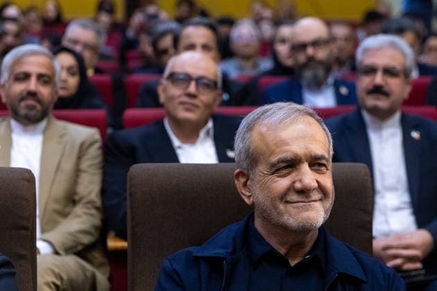 President Masoud Pezeshkian speaks at a gathering of public relations officials in Tehran, Iran - 18 May 2026 Iranian President Masoud Pezeshkian is seen during a gathering of public relations officials in Tehran. Tehran Iran Copyright: xFoadxAshtarix xSOPAxImagesx FASHTARI-8105