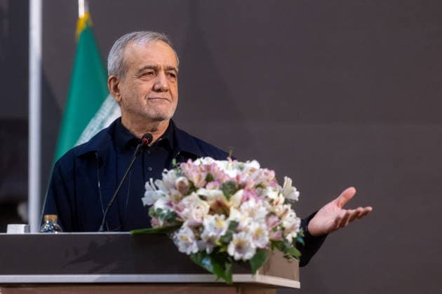 President Masoud Pezeshkian speaks at a gathering of public relations officials in Tehran, Iran - 18 May 2026 Iranian President Masoud Pezeshkian, speaks during a gathering of public relations officials in Tehran. Tehran Iran Copyright: xFoadxAshtarix xSOPAxImagesx FASHTARI-8345