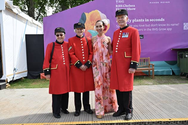 RHS Chelsea Flower Show, London, UK, 18 May 2026. London, UK, 18 May 2026. Myleene Klass with Chelsea Pensioners at the RHS Chelsea Flower Show, Royal Hospital Chelsea, London, UK., Credit:Lee Floyd Lee Floyd - B3214 Avalon UK, London, Royal Hospital Chelsea  Copyright: xLeexFloydx xLeexFloydx-xB3214x xAvalonx 1100045280