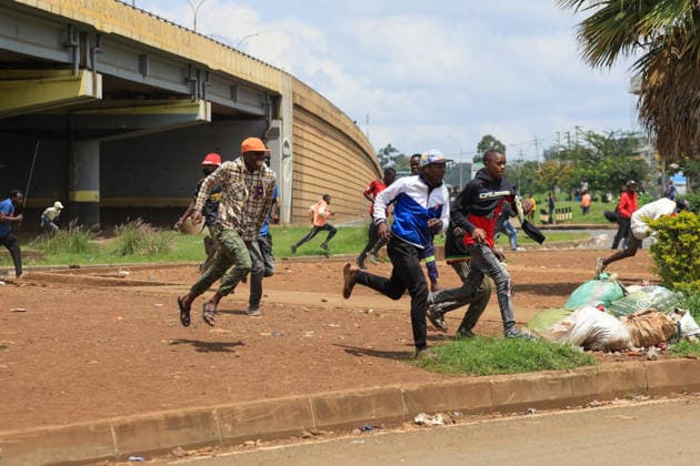 Protest against rising fuel in Nairobi NAIROBI, KENYA - MAY 18: Security forces intervene against the demonstrators during a protest against rising fuel in Nairobi, Kenya on May 18, 2026. Lucas Mukasa Anadolu Nairobi Kenya. Editorial use only. Please get in touch for any other usage.  Copyright: x2026xAnadoluxLucasxMukasax