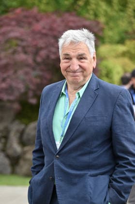 RHS Chelsea Flower Show, London, UK, 18 May 2026. London, UK, 18 May 2026. Jim Carter at the RHS Chelsea Flower Show, Royal Hospital Chelsea, London, UK., Credit:Lee Floyd Lee Floyd - B3214 Avalon UK, London, Royal Hospital Chelsea  Copyright: xLeexFloydx xLeexFloydx-xB3214x xAvalonx 1100046336