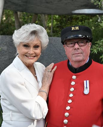 RHS Chelsea Flower Show, London, UK, 18 May 2026. London, UK, 18 May 2026. Angela Rippon at the RHS Chelsea Flower Show, Royal Hospital Chelsea, London, UK., Credit:Lee Floyd Lee Floyd - B3214 Avalon UK, London, Royal Hospital Chelsea  Copyright: xLeexFloydx xLeexFloydx-xB3214x xAvalonx 1100046977
