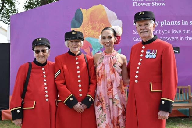 RHS Chelsea Flower Show, London, UK, 18 May 2026. London, UK, 18 May 2026. Myleene Klass with Chelsea Pensioners at the RHS Chelsea Flower Show, Royal Hospital Chelsea, London, UK., Credit:Lee Floyd Lee Floyd - B3214 Avalon UK, London, Royal Hospital Chelsea  Copyright: xLeexFloydx xLeexFloydx-xB3214x xAvalonx 1100047201