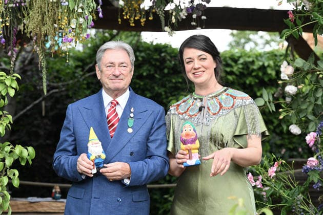 RHS Chelsea Flower Show, London, UK, 18 May 2026. London, UK, 18 May 2026. Alan Titchmarsh CBE with Frances Tophill and their Gnomes in the RHS King s Foundation Curious Garden at the RHS Chelsea Flower Show, Royal Hospital Chelsea, London, UK., Credit:Lee Floyd Lee Floyd - B3214 Avalon UK, London, Royal Hospital Chelsea  Copyright: xLeexFloydx xLeexFloydx-xB3214x xAvalonx 1100047221