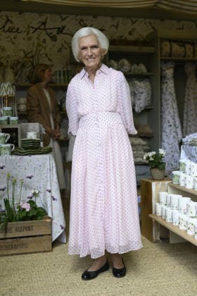 The Royal Horticultural Society Chelsea Flower show press day in London Featuring: Dame Mary Berry Where: London, United Kingdom When: 18 May 2026 Credit: Cover Images **NOT AVAILABLE FOR HELLO MAGAZINE** EDITORIAL USE ONLY. NOT FOR USE BY NEWSPAPERS BASED IN THE UK. Copyright: xx coverimg55706118