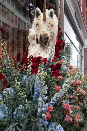 . 18 05 2026. London, United Kingdom. Chelsea in Bloom. Produced by Cadogan, in association with the Royal Horticultural Society (RHS), the world class alternative floral art show is back for its 21st anniversary, transforming the streets of Chelsea from 18-24 May, with breathtaking displays made of fresh flowers.  xMartynxWheatleyx xi-Imagesx IIM-26781-0010
