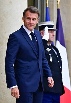 Le président d la République française Emmanuel Macron reçoit la Première ministre du Québec au palais présidentiel de lÉlysée à Paris, France, le 18 mai 2026 Christian Liewig Bestimage French President Emmanuel Macron receives the Premier of Quebec at the Elysee Presidential Palace in Paris, France, on May 18, 2026 Paris France  Copyright: xChristianxLiewigx xBestimagexChristianxLiewigx xBestimagex