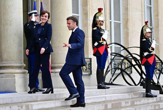 Le président d la République française Emmanuel Macron reçoit la Première ministre du Québec Christine Frechette au palais présidentiel de lÉlysée à Paris, France, le 18 mai 2026 Christian Liewig Bestimage French President Emmanuel Macron receives the Premier of Quebec Christine Frechette at the Elysee Presidential Palace in Paris, France, on May 18, 2026 Paris France  Copyright: xChristianxLiewigx xBestimagexChristianxLiewigx xBestimagex