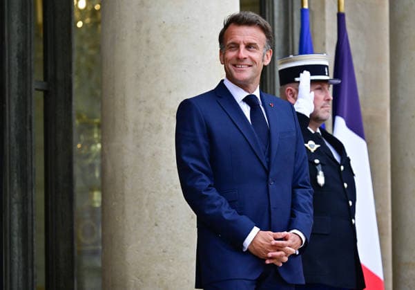 Le président d la République française Emmanuel Macron reçoit la Première ministre du Québec au palais présidentiel de lÉlysée à Paris, France, le 18 mai 2026 Christian Liewig Bestimage French President Emmanuel Macron receives the Premier of Quebec at the Elysee Presidential Palace in Paris, France, on May 18, 2026 Paris France  Copyright: xChristianxLiewigx xBestimagexChristianxLiewigx xBestimagex