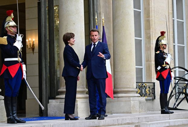 Le président d la République française Emmanuel Macron reçoit la Première ministre du Québec Christine Frechette au palais présidentiel de lÉlysée à Paris, France, le 18 mai 2026 Christian Liewig Bestimage French President Emmanuel Macron receives the Premier of Quebec Christine Frechette at the Elysee Presidential Palace in Paris, France, on May 18, 2026 Paris France  Copyright: xChristianxLiewigx xBestimagexChristianxLiewigx xBestimagex