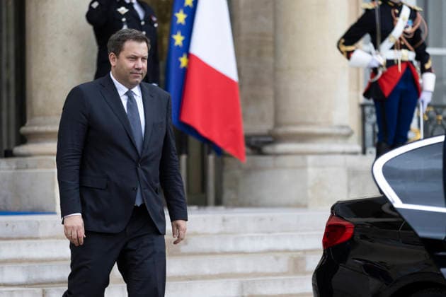 The German Finance Minister Leaves the Elysee Palace - Paris Lars Klingbeil, the German Finance Minister, leaves the Elysee Palace in Paris on May 18, 2026. Photos by Jeremy Paoloni ABACAPRESS.COM Paris France  Copyright: xPaolonixJeremy ABACAx