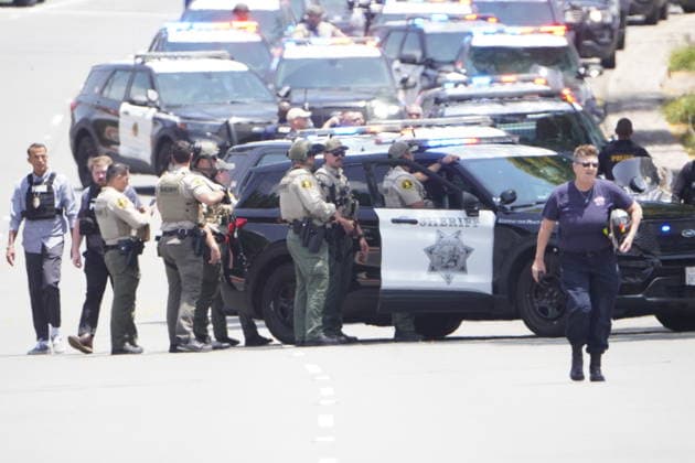 Police respond to reported active shooter near San Diego Mosque SAN DIEGO, UNITED STATES - MAY 18: Police are deployed an area close to the Islamic Center of San Diego after reports of an active shooter at a mosque, urging residents to avoid the area and remain indoors, in San Diego, California, United States, on May 18, 2026. Michael Ho Wai Lee Anadolu California United States. Editorial use only. Please get in touch for any other usage.  Copyright: x2026xAnadoluxMichaelxHoxWaixLeex