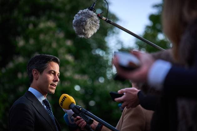 THE HAGUE - Prime Minister Rob Jetten speaks to the press following a meeting at the Catshuis with part of the cabinet and local and provincial administrators. They discussed, among other things, the increasing tensions surrounding asylum reception in various municipalities. PHIL NIJHUIS ANP netherlands out - belgium out  Copyright: xx x558694782x originalFilename: 558694782