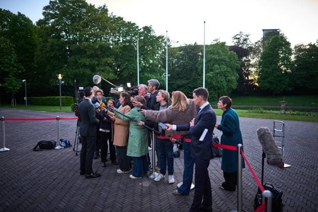THE HAGUE - Prime Minister Rob Jetten speaks to the press following a meeting at the Catshuis with part of the cabinet and local and provincial administrators. They discussed, among other things, the increasing tensions surrounding asylum reception in various municipalities. PHIL NIJHUIS ANP netherlands out - belgium out  Copyright: xx x558694878x originalFilename: 558694878