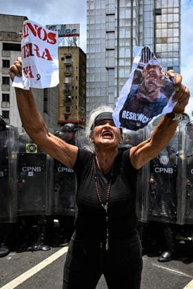 Demonstration in honor of Carmen Navas in Caracas CARACAS, VENEZUELA - MAY 18: Protesters attend a demonstration in honor of Carmen Navas, an 82-year-old mother who died after months of demanding information about her detained son, Victor Quero, who died in state custody in Caracas, Venezuela, May 18, 2026. Maxwell Brienco Anadolu Caracas Venezuela. Editorial use only. Please get in touch for any other usage.  Copyright: x2026xAnadoluxMaxwellxBriencox