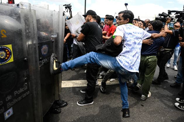 Demonstration in honor of Carmen Navas in Caracas CARACAS, VENEZUELA - MAY 18: Protesters attend a demonstration in honor of Carmen Navas, an 82-year-old mother who died after months of demanding information about her detained son, Victor Quero, who died in state custody in Caracas, Venezuela, May 18, 2026. Maxwell Brienco Anadolu Caracas Venezuela. Editorial use only. Please get in touch for any other usage.  Copyright: x2026xAnadoluxMaxwellxBriencox