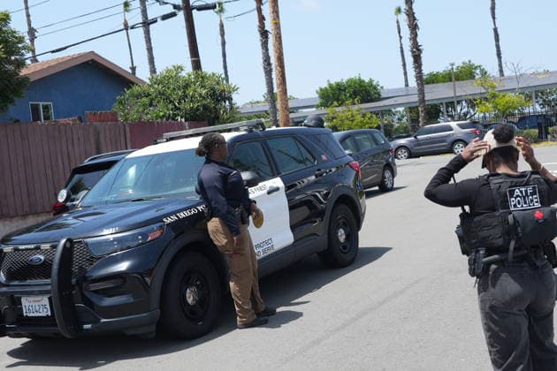 Emergency services respond to reported active shooter near San Diego Mosque SAN DIEGO, UNITED STATES - MAY 18: Emergency services are deployed an area close to the Islamic Center of San Diego as officers urge residents to avoid the area and remain indoors after reports of an active shooter at a mosque, in San Diego, California, United States, on May 18, 2026. Police in the US city of San Diego said Monday that a reported active shooter threat at the Islamic Center of San Diego had been neutralized. Michael Ho Wai Lee Anadolu California United States. Editorial use only. Please get in touch for any other usage.  Copyright: x2026xAnadoluxMichaelxHoxWaixLeex