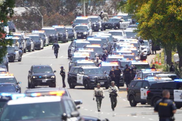 Emergency services respond to reported active shooter near San Diego Mosque SAN DIEGO, UNITED STATES - MAY 18: Emergency services are deployed an area close to the Islamic Center of San Diego as officers urge residents to avoid the area and remain indoors after reports of an active shooter at a mosque, in San Diego, California, United States, on May 18, 2026. Police in the US city of San Diego said Monday that a reported active shooter threat at the Islamic Center of San Diego had been neutralized. Michael Ho Wai Lee Anadolu California United States. Editorial use only. Please get in touch for any other usage.  Copyright: x2026xAnadoluxMichaelxHoxWaixLeex