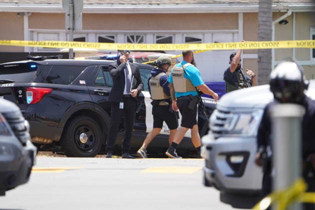 Emergency services respond to reported active shooter near San Diego Mosque SAN DIEGO, UNITED STATES - MAY 18: Emergency services are deployed an area close to the Islamic Center of San Diego as officers urge residents to avoid the area and remain indoors after reports of an active shooter at a mosque, in San Diego, California, United States, on May 18, 2026. Police in the US city of San Diego said Monday that a reported active shooter threat at the Islamic Center of San Diego had been neutralized. Michael Ho Wai Lee Anadolu California United States. Editorial use only. Please get in touch for any other usage.  Copyright: x2026xAnadoluxMichaelxHoxWaixLeex