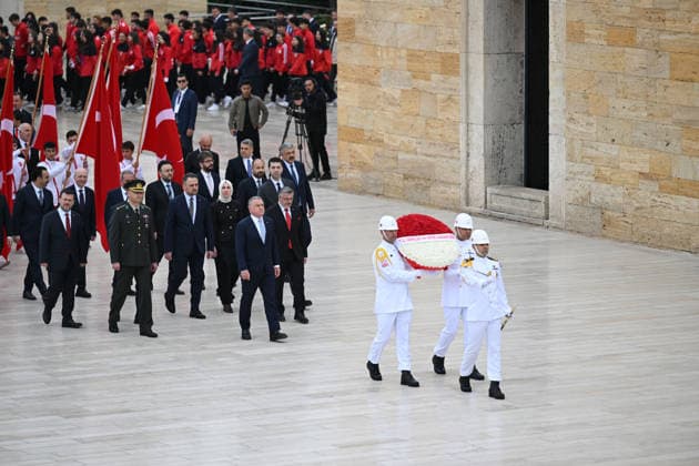 Turkiye marks 19th May Commemoration of Ataturk, Youth and Sports Day ANKARA, TURKIYE - MAY 19: Turkish Youth and Sports Minister Osman Askin Bak visits Anitkabir, the mausoleum of Turkish Republic s Founder Mustafa Kemal Ataturk on the occasion of 19 May Commemoration of Ataturk, Youth and Sports Day in Ankara, Turkiye on May 19, 2026. Harun Ozalp Anadolu Ankara Turkey. Editorial use only. Please get in touch for any other usage.  Copyright: x2026xAnadoluxHarunxOzalpx
