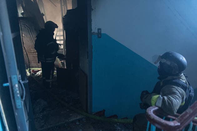 Russian attack on Ukraine s Kramatorsk KRAMATORSK, UKRAINE - MAY 19: Ukrainian emergency services extinguish a fire in a residential building following a Russian air strike using KAB bombs in Kramatorsk, Ukraine, 19 May 2026. Diego Herrera Carcedo Anadolu Kramatorsk Ukraine. Editorial use only. Please get in touch for any other usage.  Copyright: x2026xAnadoluxDiegoxHerreraxCarcedox