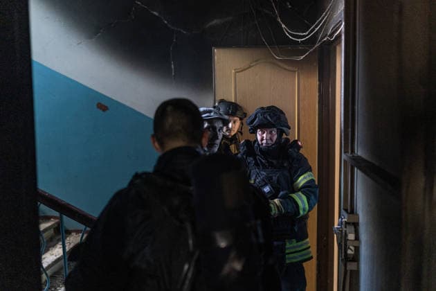 Russian attack on Ukraine s Kramatorsk KRAMATORSK, UKRAINE - MAY 19: Ukrainian emergency services extinguish a fire in a residential building following a Russian air strike using KAB bombs in Kramatorsk, Ukraine on May 19, 2026. Diego Herrera Carcedo Anadolu Kramatorsk Ukraine. Editorial use only. Please get in touch for any other usage.  Copyright: x2026xAnadoluxDiegoxHerreraxCarcedox