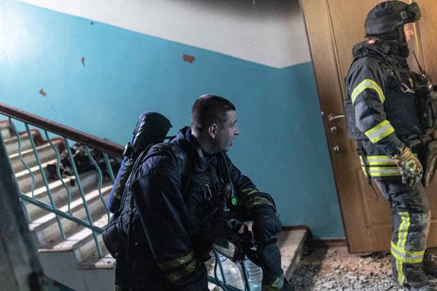 Russian attack on Ukraine s Kramatorsk KRAMATORSK, UKRAINE - MAY 19: Ukrainian emergency services extinguish a fire in a residential building following a Russian air strike using KAB bombs in Kramatorsk, Ukraine on May 19, 2026. Diego Herrera Carcedo Anadolu Kramatorsk Ukraine. Editorial use only. Please get in touch for any other usage.  Copyright: x2026xAnadoluxDiegoxHerreraxCarcedox