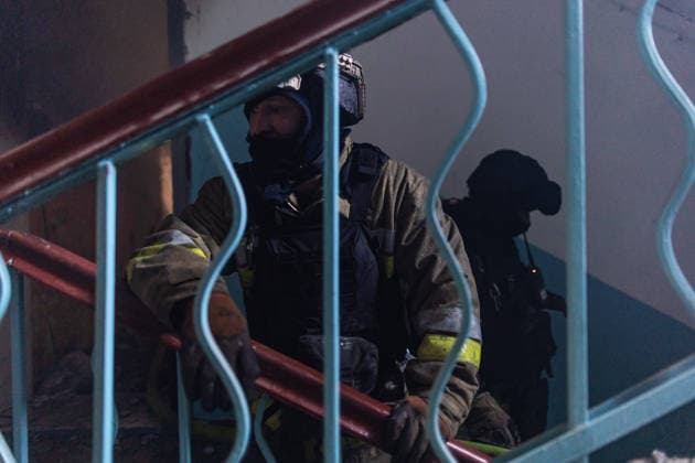 Russian attack on Ukraine s Kramatorsk KRAMATORSK, UKRAINE - MAY 19: Ukrainian emergency services extinguish a fire in a residential building following a Russian air strike using KAB bombs in Kramatorsk, Ukraine on May 19, 2026. Diego Herrera Carcedo Anadolu Kramatorsk Ukraine. Editorial use only. Please get in touch for any other usage.  Copyright: x2026xAnadoluxDiegoxHerreraxCarcedox