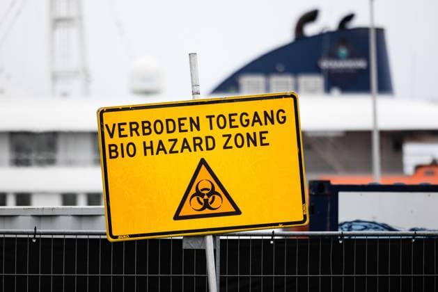 ROTTERDAM - The Dutch cruise ship m v Hondius at a berth in the Port of Rotterdam. Part of the crew will remain on board until the disinfection is complete. After that, the last passengers will also go ashore. JEFFREY GROENEWEG ANP netherlands out - belgium out  Copyright: xx x558732505x originalFilename: 558732505.jpg