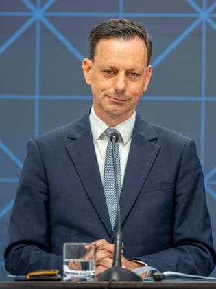 20260519 Pressekonferenz mit den Klubobleuten der Regierungsfraktionen zur Plenarvorschau WIEN, OESTERREICH - MAI 19: Abgeordneter zum Nationalrat und Klubobmann Ernst Goedl (OeVP) bei der Pressekonferenz - mit den Klubobleuten der Regierungsfraktionen zur Plenarvorschau im Parlament am 19. Mai 2026 in Wien, Oesterreich. 260519_SEPA_10_006 Copyright: xMichaelxIndrax SEPAxMedia