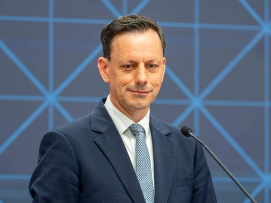 20260519 Pressekonferenz mit den Klubobleuten der Regierungsfraktionen zur Plenarvorschau WIEN, OESTERREICH - MAI 19: Abgeordneter zum Nationalrat und Klubobmann Ernst Goedl (OeVP) bei der Pressekonferenz - mit den Klubobleuten der Regierungsfraktionen zur Plenarvorschau im Parlament am 19. Mai 2026 in Wien, Oesterreich. 260519_SEPA_10_015 Copyright: xMichaelxIndrax SEPAxMedia