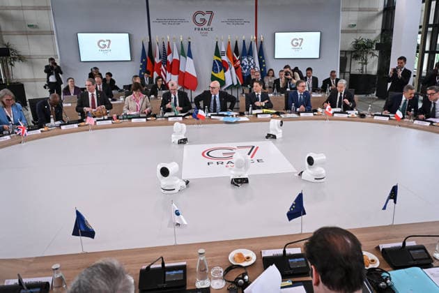 G7 Finance Ministers Meeting in Paris FA French Minister of the Economy, Finance and Industrial, Energy and Digital Sovereignty Roland Lescure holds the G7 Finance Ministers Meeting at the French Economy and Finance Ministry in Paris on May 19, 2026. Photo by Firas Abdullah ABACAPRESS.COM Paris Ile-de-France France  Copyright: xAbdullahxFiras ABACAx