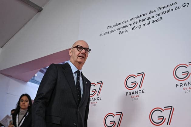 G7 Finance Ministers Meeting in Paris FA French Minister of the Economy, Finance and Industrial, Energy and Digital Sovereignty Roland Lescure arrives to talk to the press during the G7 Finance Ministers Meeting at the French Economy and Finance Ministry in Paris on May 19, 2026. Photo by Firas Abdullah ABACAPRESS.COM Paris Ile-de-France France  Copyright: xAbdullahxFiras ABACAx