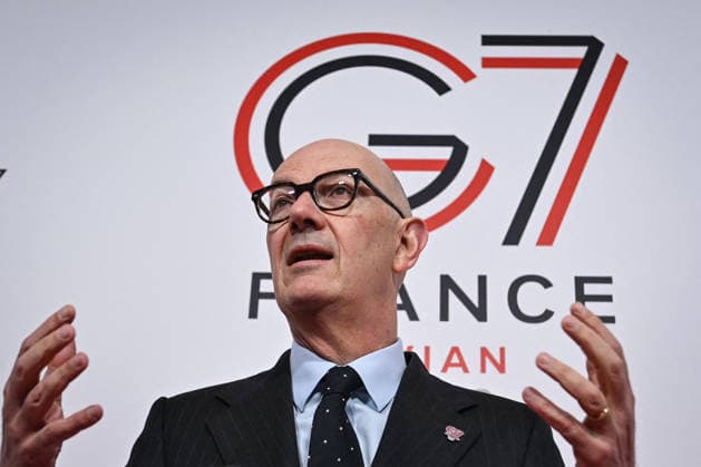 G7 Finance Ministers Meeting in Paris FA French Minister of the Economy, Finance and Industrial, Energy and Digital Sovereignty Roland Lescure talks to the press during the G7 Finance Ministers Meeting at the French Economy and Finance Ministry in Paris on May 19, 2026. Photo by Firas Abdullah ABACAPRESS.COM Paris Ile-de-France France  Copyright: xAbdullahxFiras ABACAx