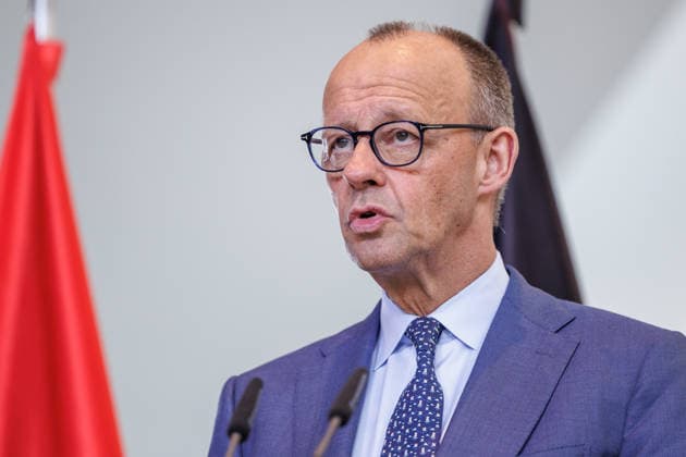 Press conference with Federal Chancellor Friedrich Merz and the President of the Swiss Confederation, Mr. Guy Parmelin Press conference with Federal Chancellor Friedrich Merz and the President of the Swiss Confederation, Mr. Guy Parmelin at the Federal Chancellery in Berlin on 19 05 2026 Berlin Berlin Germany Federal Chancellery