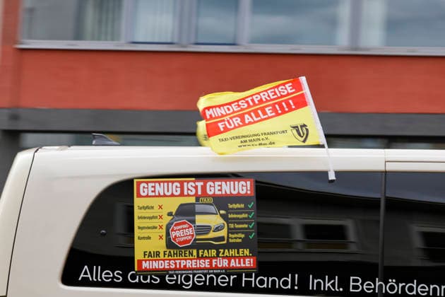 Cab prices 19 05 2026 Several hundred cab drivers demonstrate with a convoy through the city center against dumping prices of ride services such as Uber and Bolt and for a uniform transport fee Taxi demo Frankfurt am Main Hesse Germany
