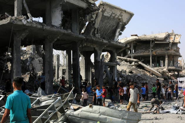 Palestinians Inspect Destroyed Homes After Overnight Israeli Strike in Jabalia Palestinians inspect their destroyed homes following an overnight Israeli airstrike that targeted a residential block after residents were warned to evacuate, in Jabalia in the northern Gaza Strip, on May 19, 2026. Photo by Bilal Osama apaimages Gaza city Gaza Strip Palestinian Territory 190526_Jabalia_BO_00(5) Copyright: xapaimagesxBilalxOsamax xapaimagesx