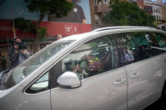 The UDEF searches Zapateros office after learning of his imputation in the Plus Ultra case Agents of the National Police leave Zapateros office in Ferraz, on May 19, 2026, in Madrid Spain The UDEF has searched the office of the former president, as well as other offices related to him, such as that of his daughters company, such as that of his daughters company, following the decision of the judge of the Audiencia Nacional, José Luis Calama, who has agreed to investigate Zapatero in the Plus Ultra case for alleged money laundering 19 MAY 2026 ZAPATERO UDEF Fernando Sá Madrid Madrid Madrid Espana  Copyright: xFernandoxSanchezx 7533704