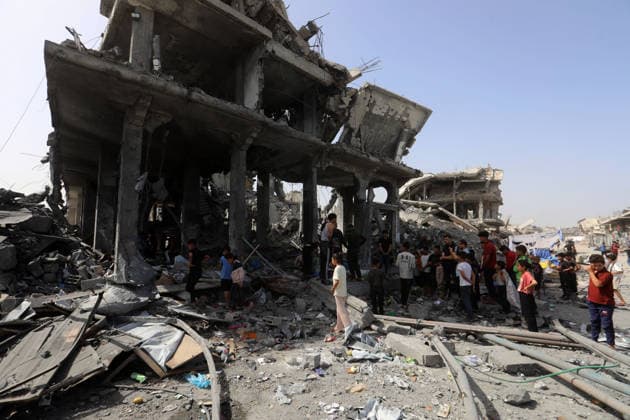Palestinians Inspect Destroyed Homes After Overnight Israeli Strike in Jabalia Palestinians inspect their destroyed homes following an overnight Israeli airstrike that targeted a residential block after residents were warned to evacuate, in Jabalia in the northern Gaza Strip, on May 19, 2026. Photo by Bilal Osama apaimages Gaza city Gaza Strip Palestinian Territory 190526_Jabalia_BO_01(6) Copyright: xapaimagesxBilalxOsamax xapaimagesx