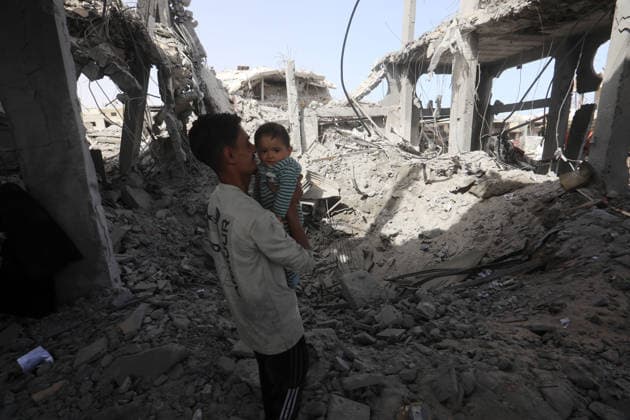 Palestinians Inspect Destroyed Homes After Overnight Israeli Strike in Jabalia Palestinians inspect their destroyed homes following an overnight Israeli airstrike that targeted a residential block after residents were warned to evacuate, in Jabalia in the northern Gaza Strip, on May 19, 2026. Photo by Bilal Osama apaimages Gaza city Gaza Strip Palestinian Territory 190526_Jabalia_BO_01(15) Copyright: xapaimagesxBilalxOsamax xapaimagesx
