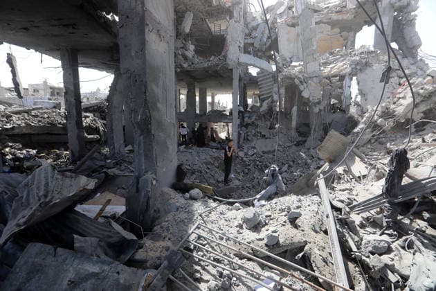 Palestinians Inspect Destroyed Homes After Overnight Israeli Strike in Jabalia Palestinians inspect their destroyed homes following an overnight Israeli airstrike that targeted a residential block after residents were warned to evacuate, in Jabalia in the northern Gaza Strip, on May 19, 2026. Photo by Bilal Osama apaimages Gaza city Gaza Strip Palestinian Territory 190526_Jabalia_BO_01(19) Copyright: xapaimagesxBilalxOsamax xapaimagesx