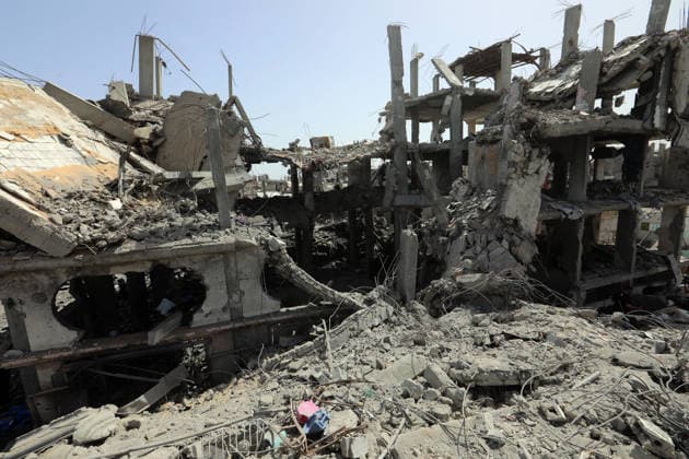 Palestinians Inspect Destroyed Homes After Overnight Israeli Strike in Jabalia Palestinians inspect their destroyed homes following an overnight Israeli airstrike that targeted a residential block after residents were warned to evacuate, in Jabalia in the northern Gaza Strip, on May 19, 2026. Photo by Bilal Osama apaimages Gaza city Gaza Strip Palestinian Territory 190526_Jabalia_BO_01(33) Copyright: xapaimagesxBilalxOsamax xapaimagesx