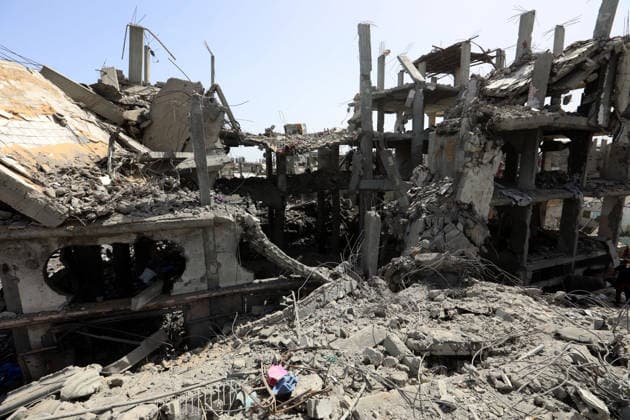 Palestinians Inspect Destroyed Homes After Overnight Israeli Strike in Jabalia Palestinians inspect their destroyed homes following an overnight Israeli airstrike that targeted a residential block after residents were warned to evacuate, in Jabalia in the northern Gaza Strip, on May 19, 2026. Photo by Bilal Osama apaimages Gaza city Gaza Strip Palestinian Territory 190526_Jabalia_BO_01(34) Copyright: xapaimagesxBilalxOsamax xapaimagesx