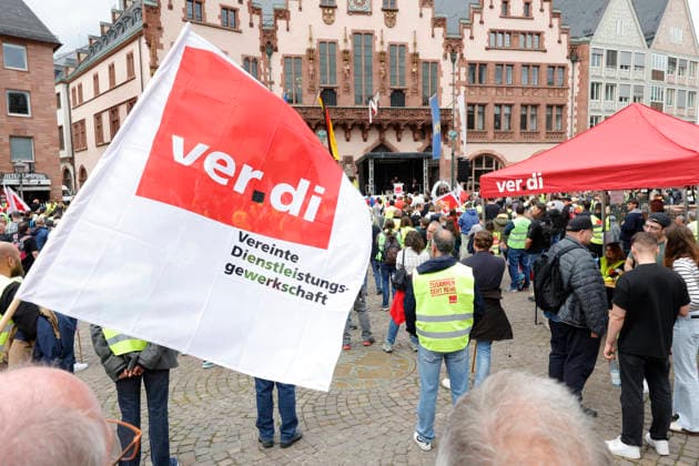 Collective bargaining round Deutsche Telekom 19 05 2026 One-day nationwide warning strike in Hesse since the early morning to increase pressure ahead of the fourth round of negotiations The VERDI union is responding to the disappointing and inadequate offer for the increase in remuneration from the employer with a
