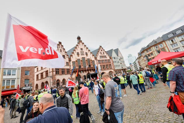 Collective bargaining round Deutsche Telekom 19 05 2026 One-day nationwide warning strike in Hesse since the early morning to increase pressure ahead of the fourth round of negotiations The VERDI union is responding to the disappointing and inadequate offer for the increase in remuneration from the employer with a