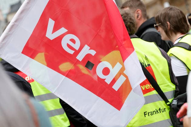 Collective bargaining round Deutsche Telekom 19 05 2026 One-day nationwide warning strike in Hesse since the early morning to increase pressure ahead of the fourth round of negotiations The VERDI union is responding to the disappointing and inadequate offer for the increase in remuneration from the employer with a