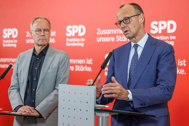 Statement SPD Federal Chancellor Friedrich Merz CDU and Matthias Miersch SPD before the parliamentary group meeting on 19 05 26 in Berlin Berlin Berlin Germany Reichstag