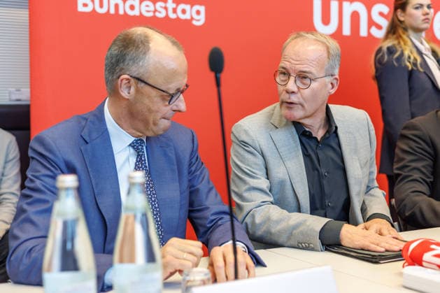 Statement SPD Federal Chancellor Friedrich Merz CDU and Matthias Miersch SPD before the parliamentary group meeting on 19 05 26 in Berlin Berlin Berlin Germany Reichstag